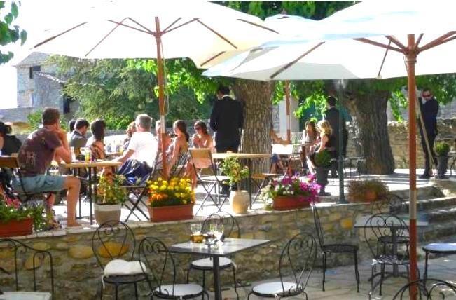 Auberge Le Bistrot De Lussan Lussan  Exterior foto